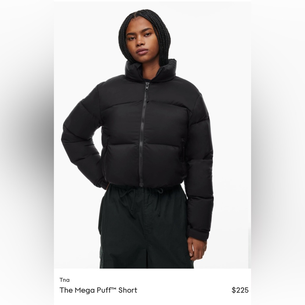 Aritzia The Mega Puff Short (SIZE LARGE)